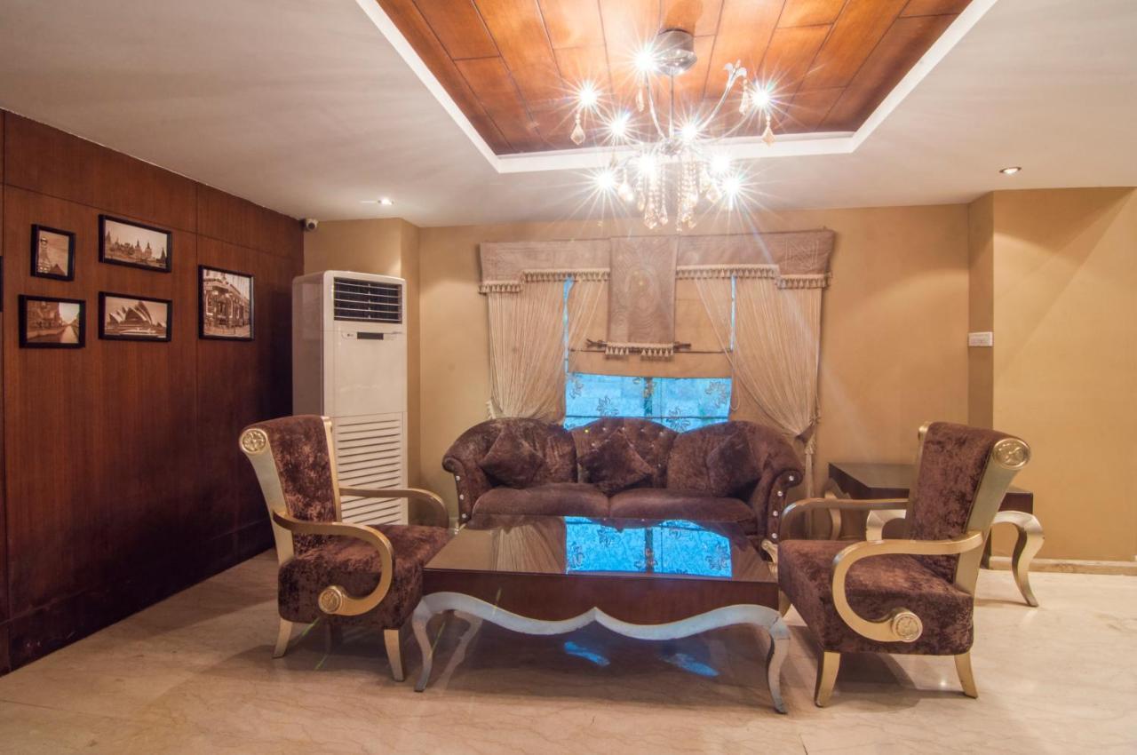 Jalsa Hotel & Banquets,Indore Eksteriør billede