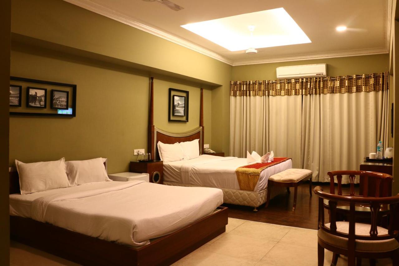 Jalsa Hotel & Banquets,Indore Eksteriør billede