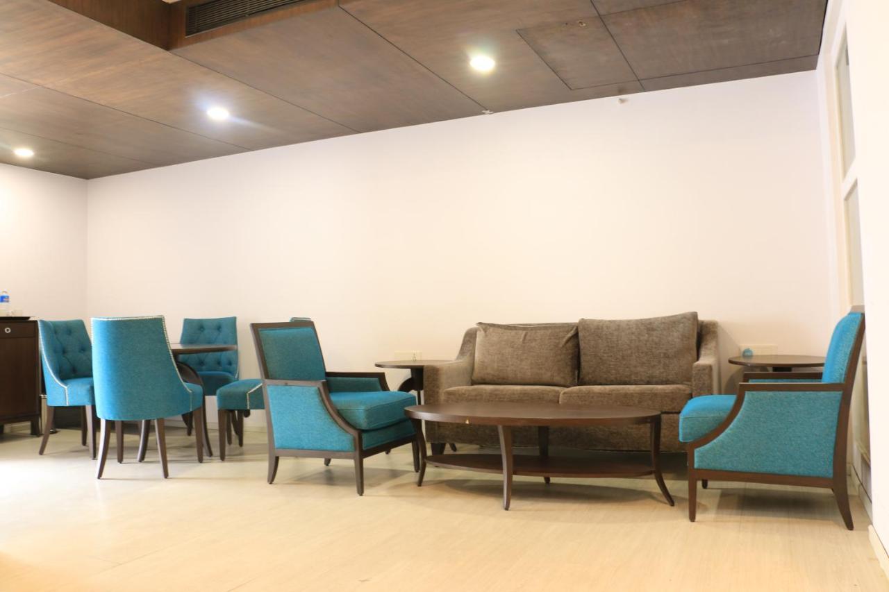 Jalsa Hotel & Banquets,Indore Eksteriør billede
