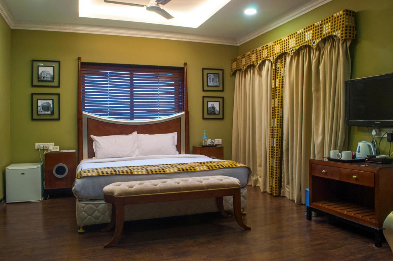 Jalsa Hotel & Banquets,Indore Eksteriør billede
