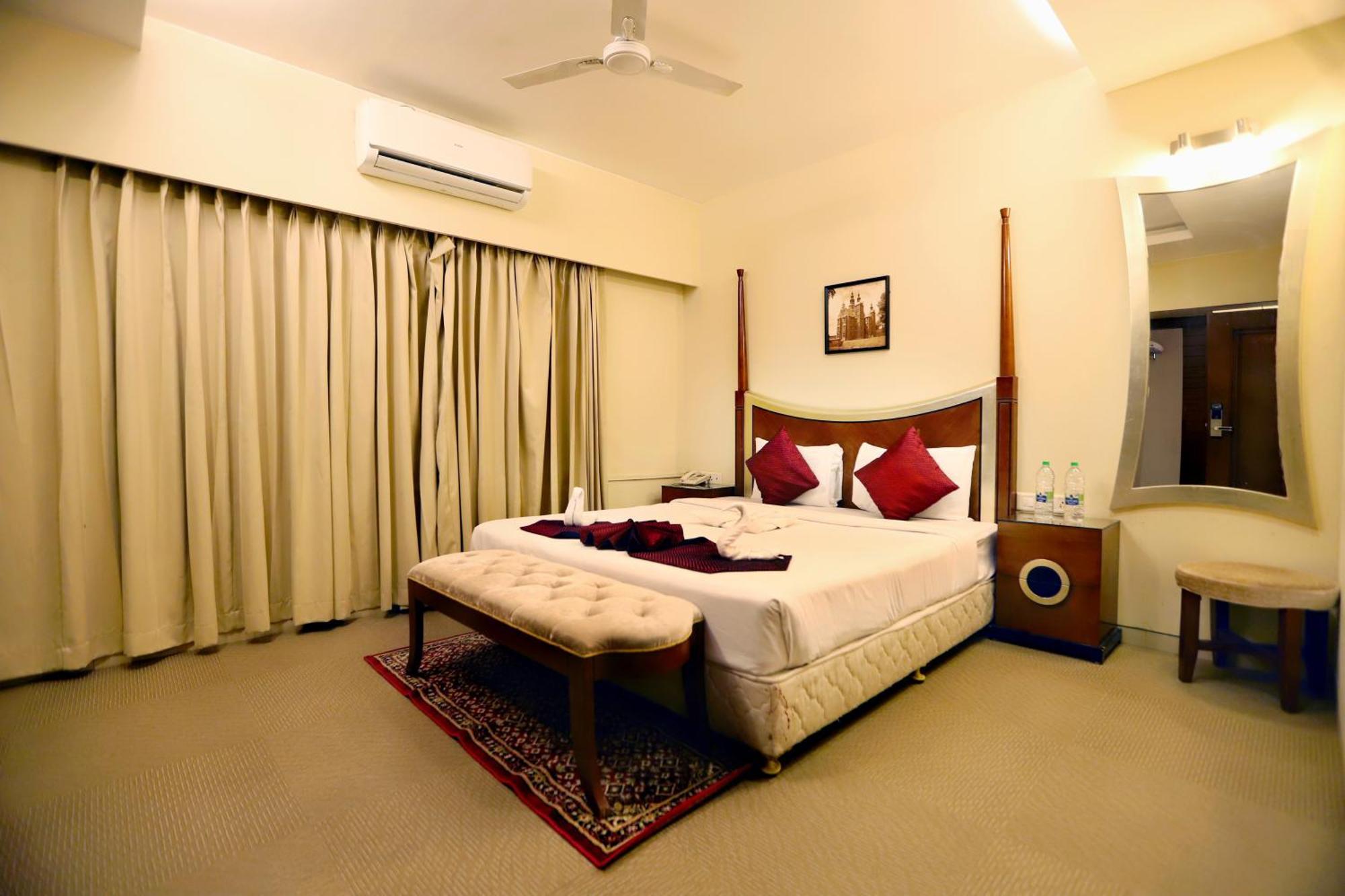 Jalsa Hotel & Banquets,Indore Eksteriør billede