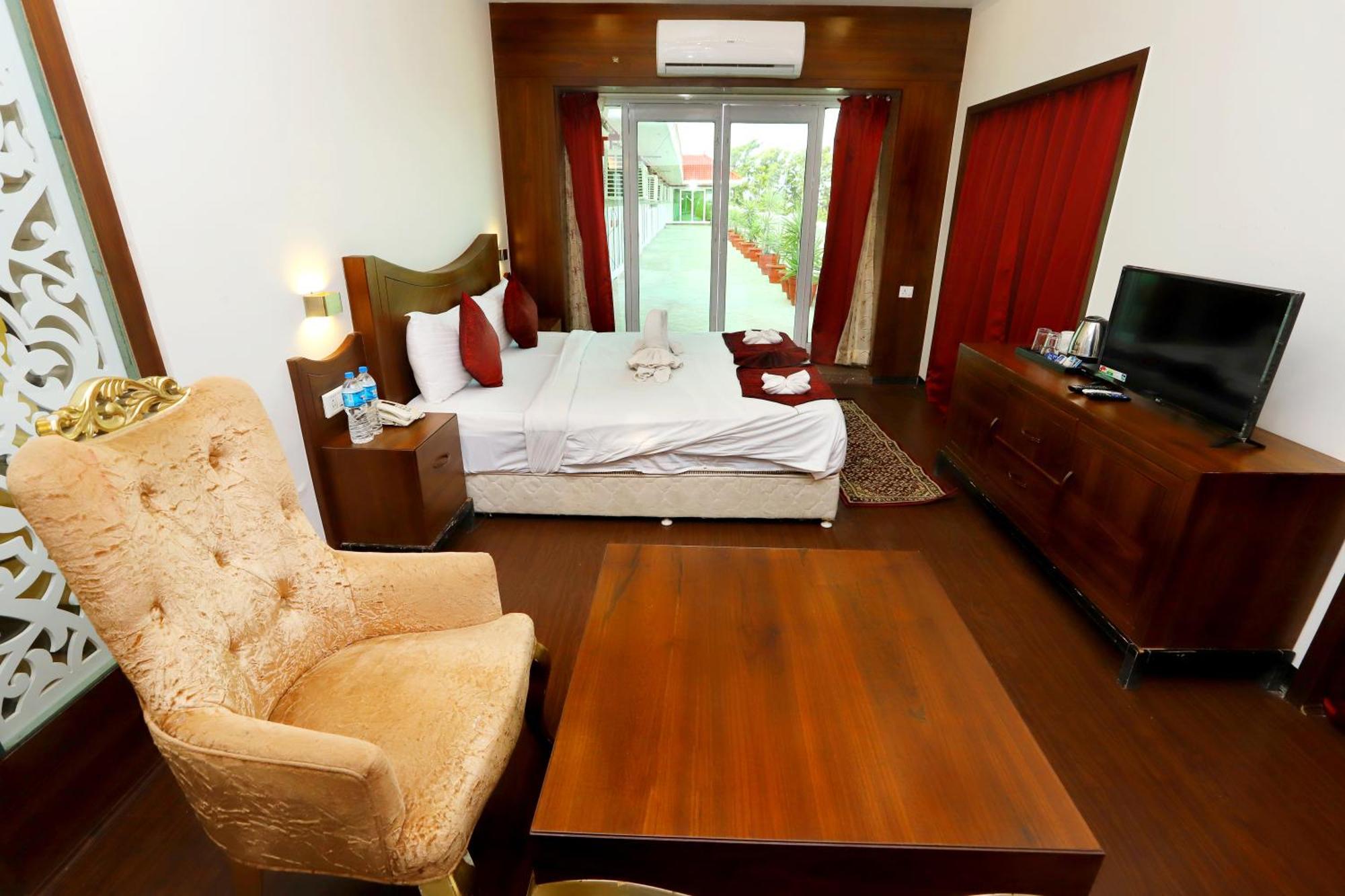 Jalsa Hotel & Banquets,Indore Eksteriør billede