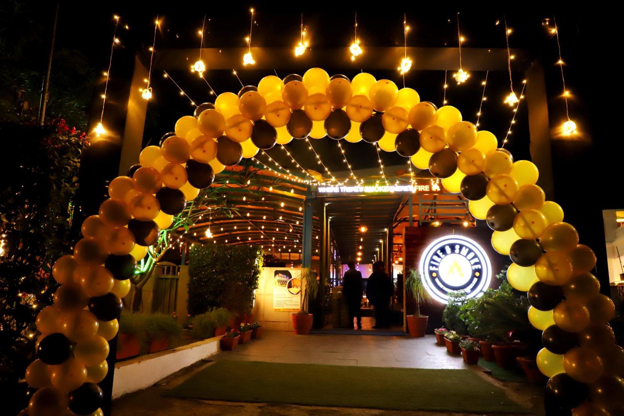Jalsa Hotel & Banquets,Indore Eksteriør billede