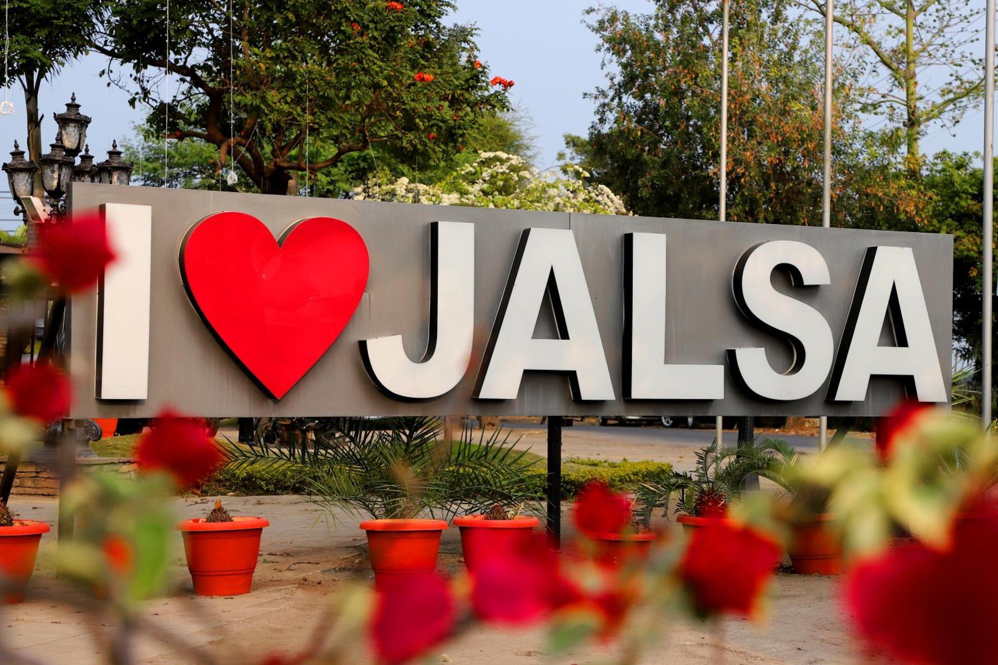 Jalsa Hotel & Banquets,Indore Eksteriør billede