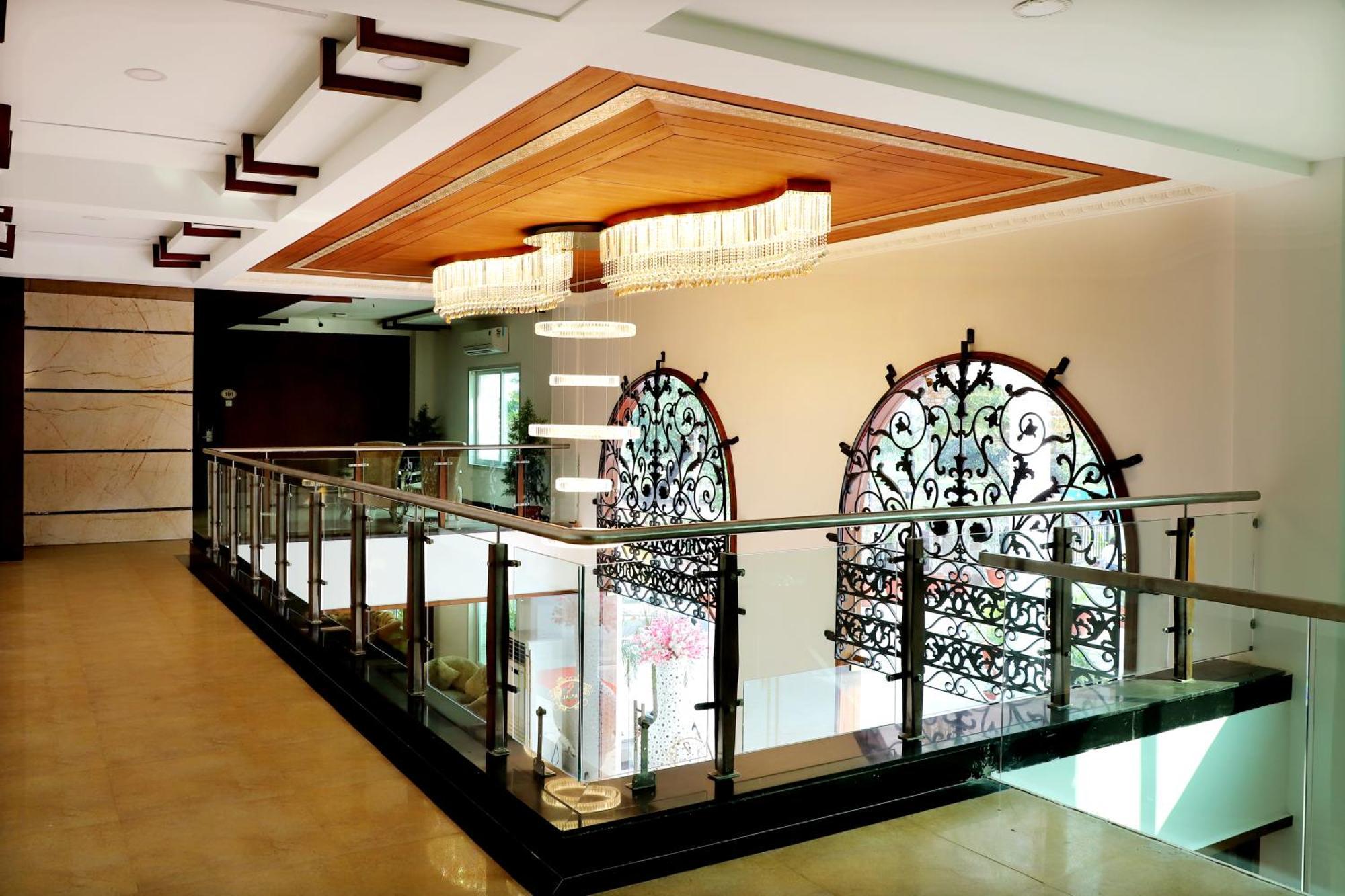 Jalsa Hotel & Banquets,Indore Eksteriør billede