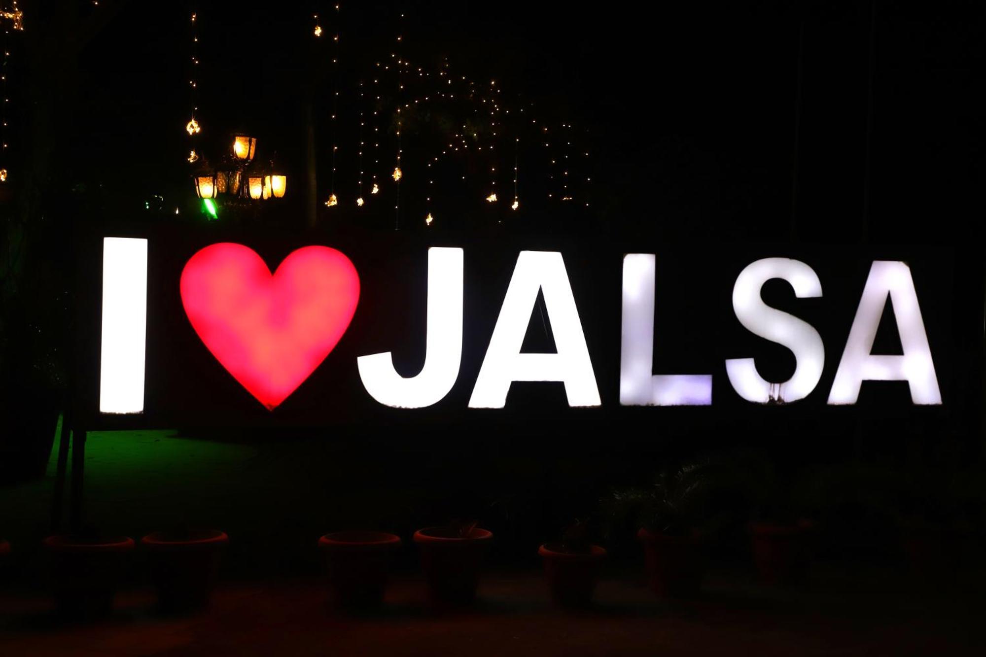 Jalsa Hotel & Banquets,Indore Eksteriør billede