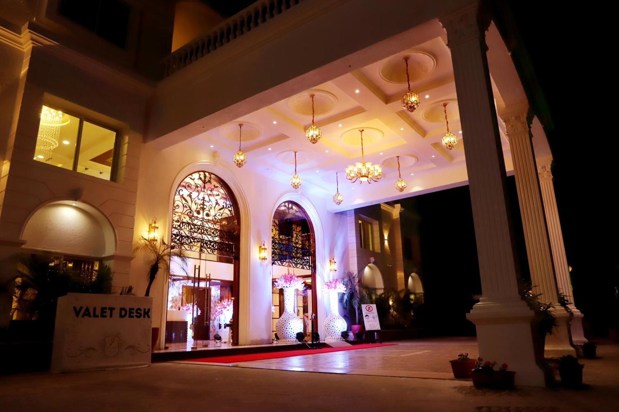 Jalsa Hotel & Banquets,Indore Eksteriør billede